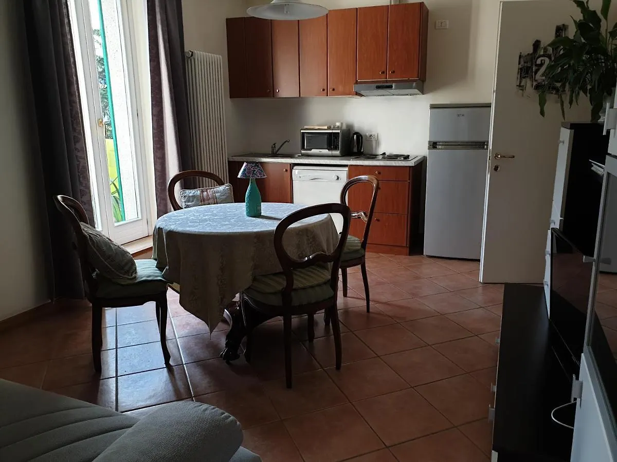 Caffe Del Viaggiatore Valsolda 3*,