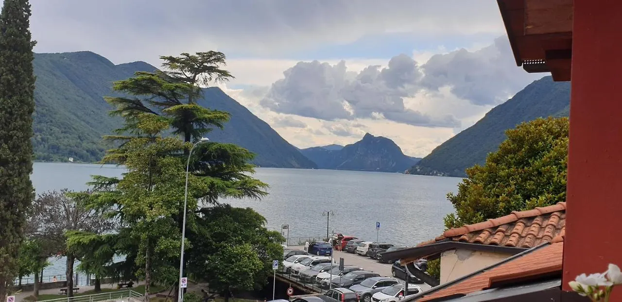 Caffe Del Viaggiatore Valsolda Italien