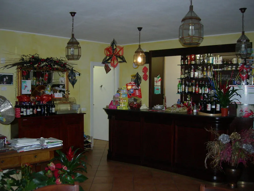 Caffe Del Viaggiatore Valsolda Italien